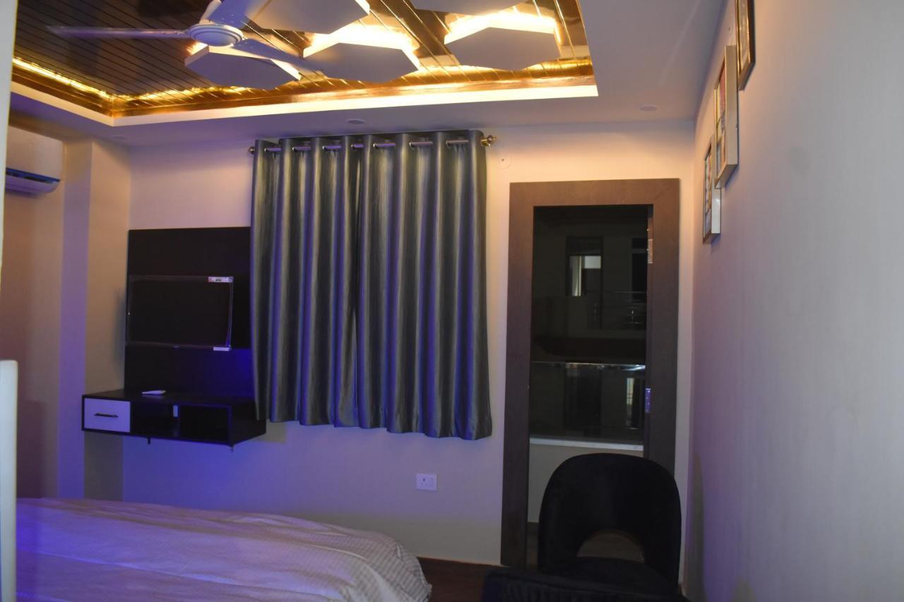 Hotel Lilac Doors Patna  Exterior photo