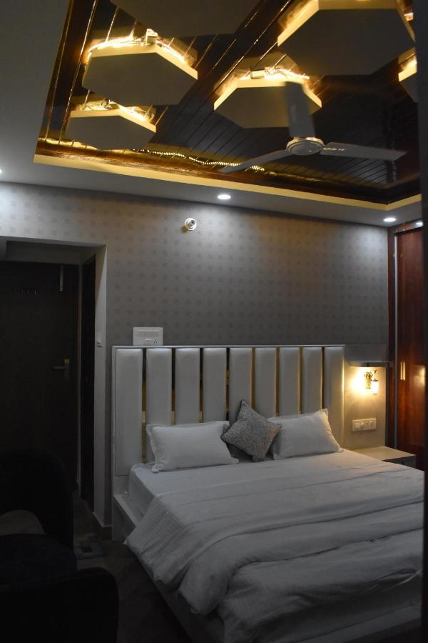Hotel Lilac Doors Patna  Exterior photo