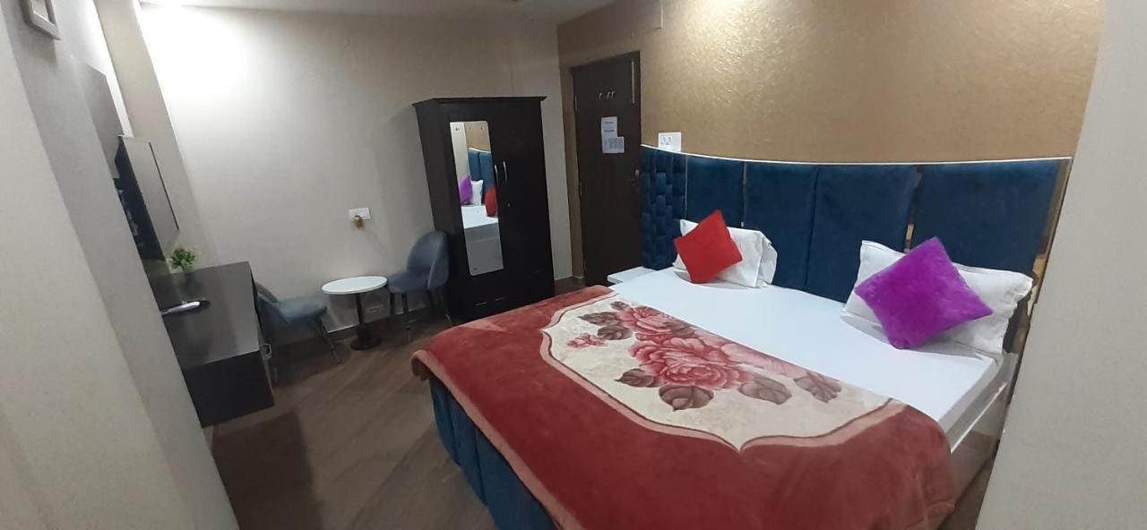 Hotel Lilac Doors Patna  Exterior photo