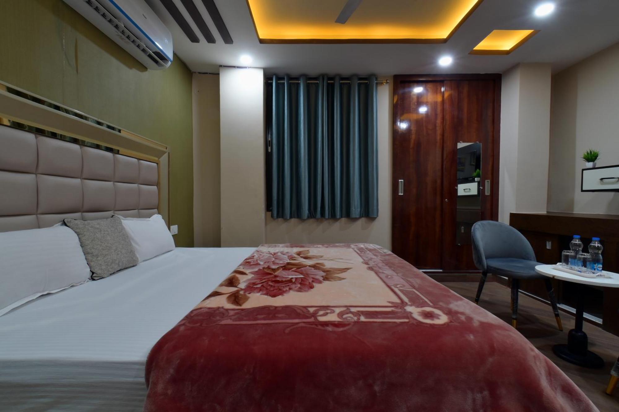 Hotel Lilac Doors Patna  Exterior photo